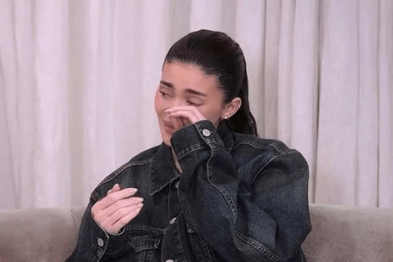 Kylie Jenner Breaks Down in Tears Over Harsh Comments on Her Looks